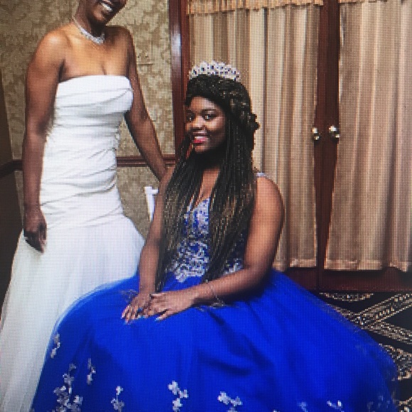 Quinceanera/Prom dress - Picture 3 of 10